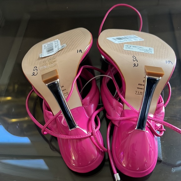 Schutz Meghan Ankle Tie Sandal - Picture 11 of 11